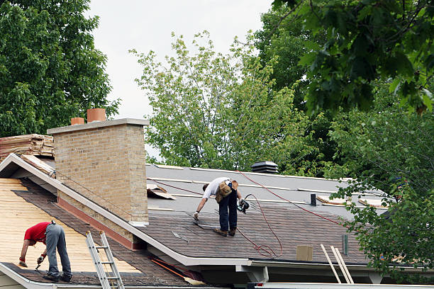 Best Roof Gutter Cleaning  in Eastvale, CA